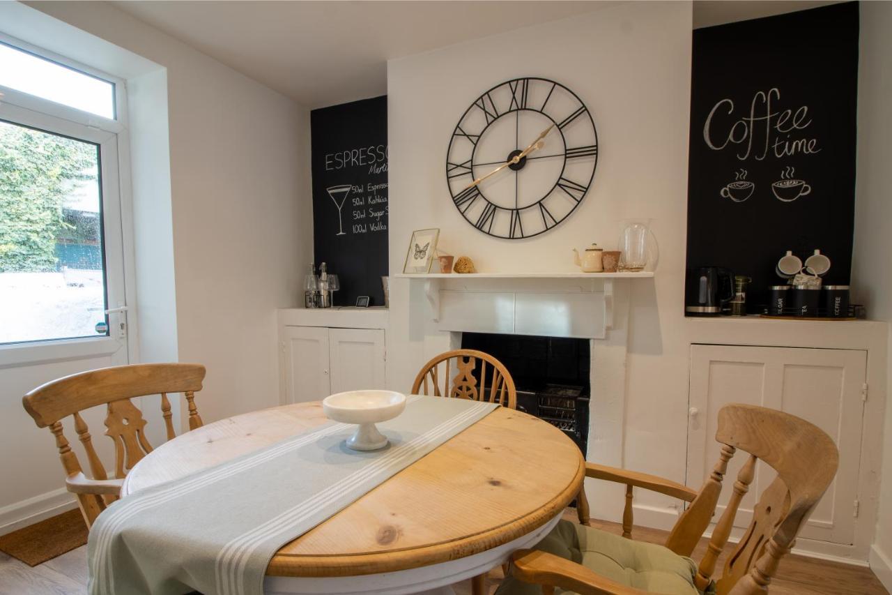 Stylish And Modern Town Centre End-Of Terrace Home Newton Abbot Εξωτερικό φωτογραφία